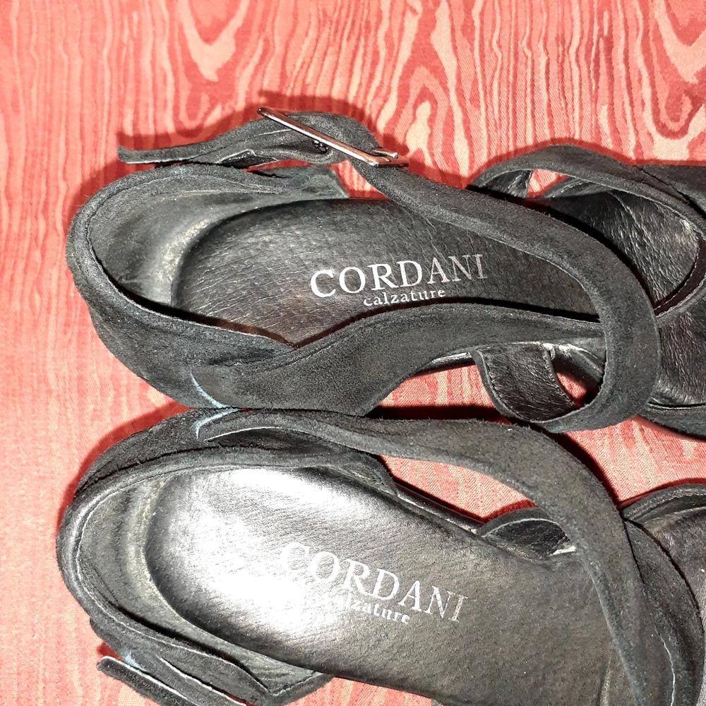 CORDANI CALZATURE DALLACE  Suede Button Wrapped Strap Heel Pump Size 37 Black - Picture 8 of 14